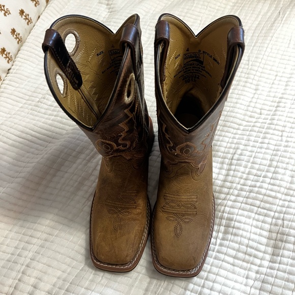 Smoky Mountain Boot Co. Youth Wide Square Toe Boots - Picture 2 of 3